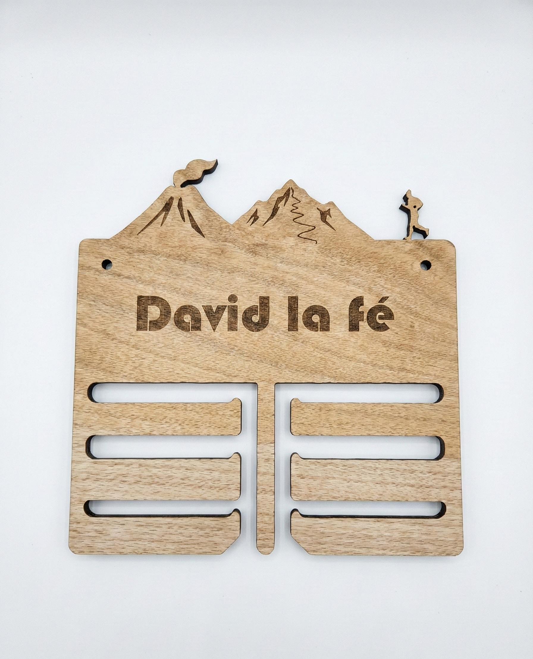 Portez vos exploits avec fierté : Le Porte-Médailles Fournaise Personnalisable – Image 3