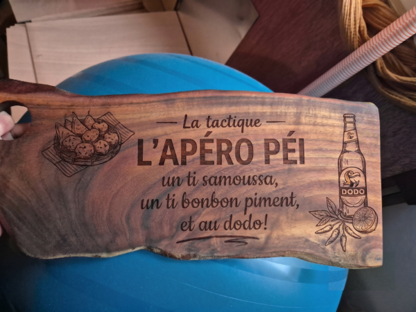 Planche en bois de Tamarins des Hauts personnalisés!